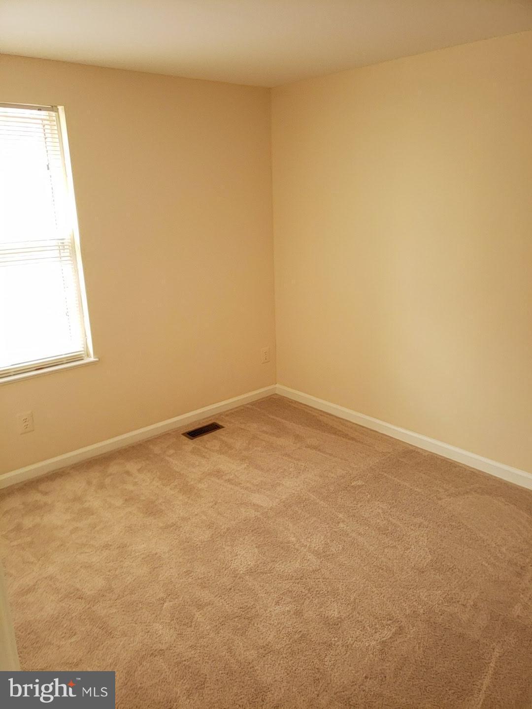 OLD BRIDGE ESTATES - Residential Lease