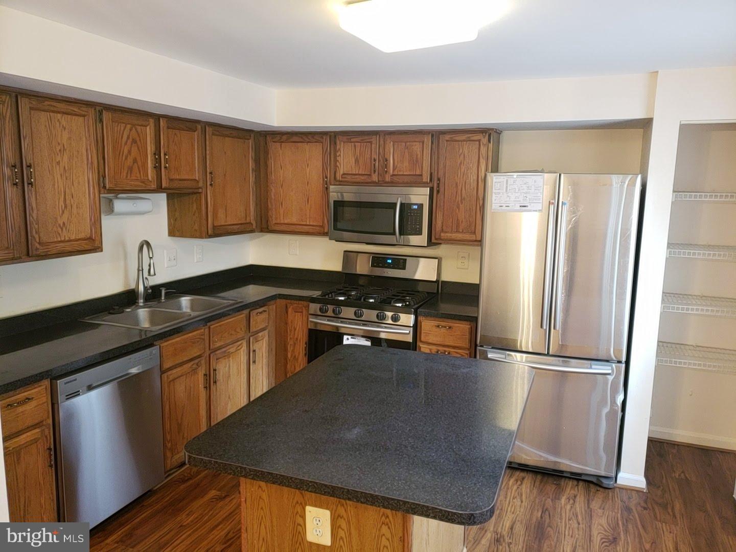 OLD BRIDGE ESTATES - Residential Lease