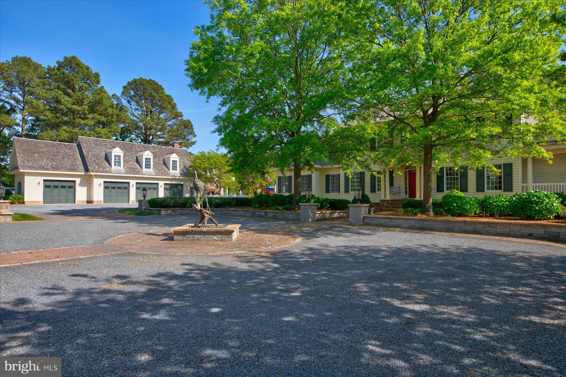 ROYAL OAK - Residential