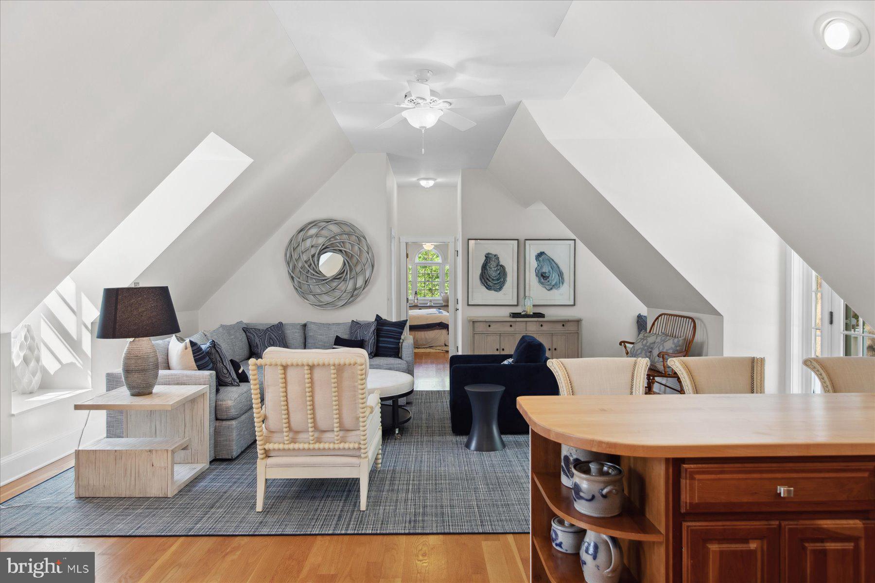 ROYAL OAK - Residential
