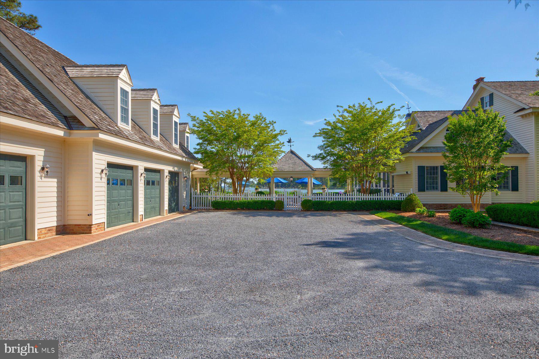 ROYAL OAK - Residential