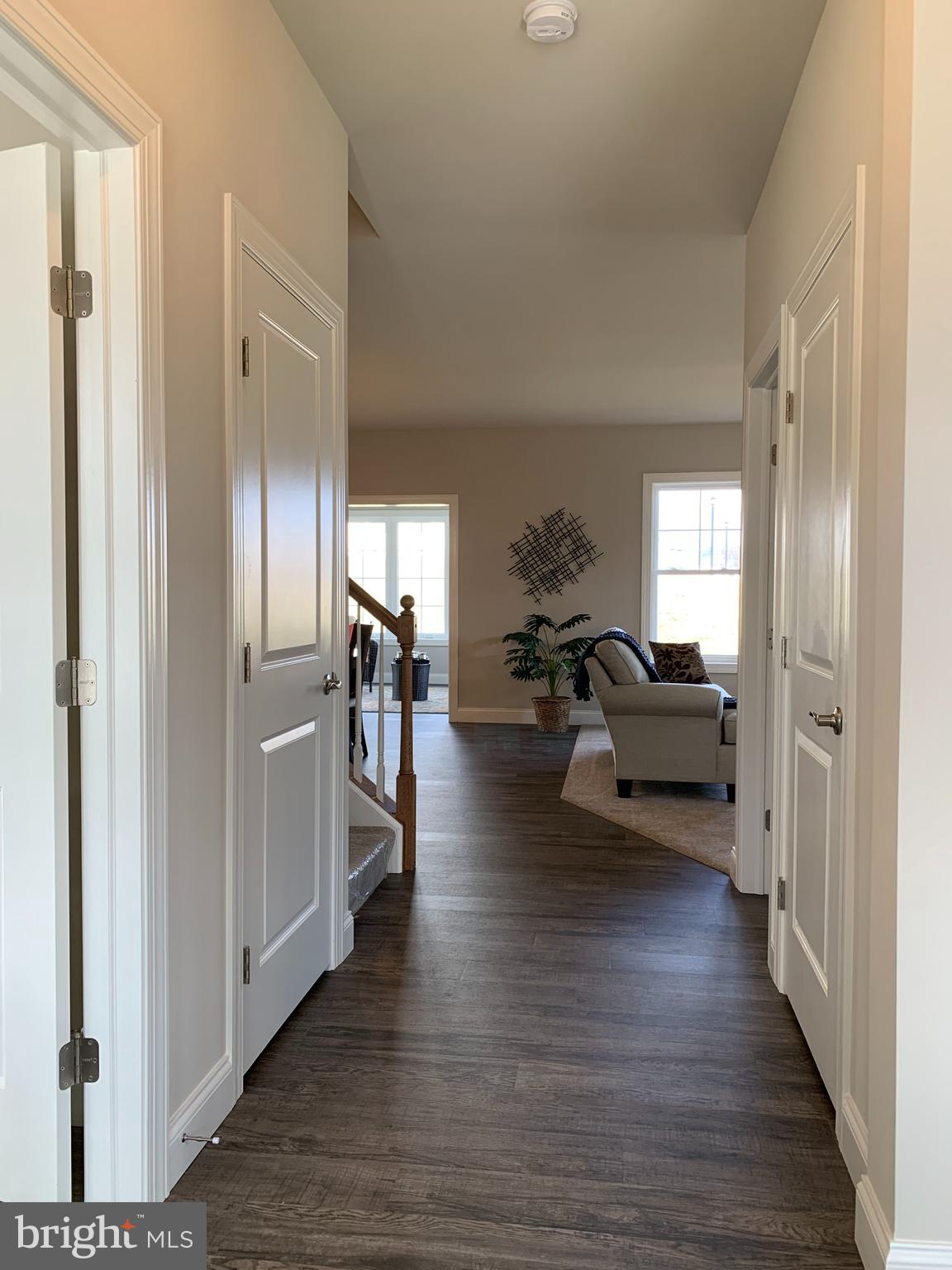 WOODLAND HILLS - Residential