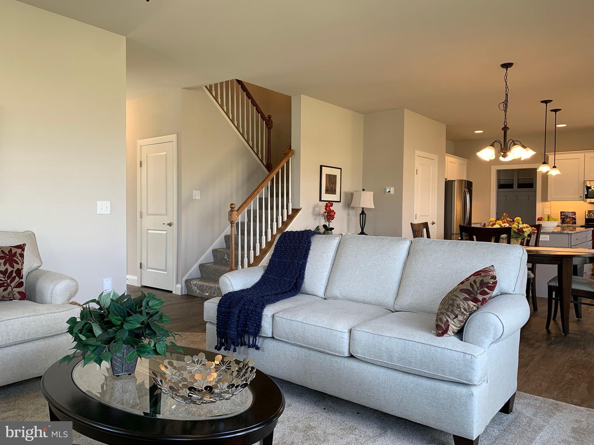 WOODLAND HILLS - Residential