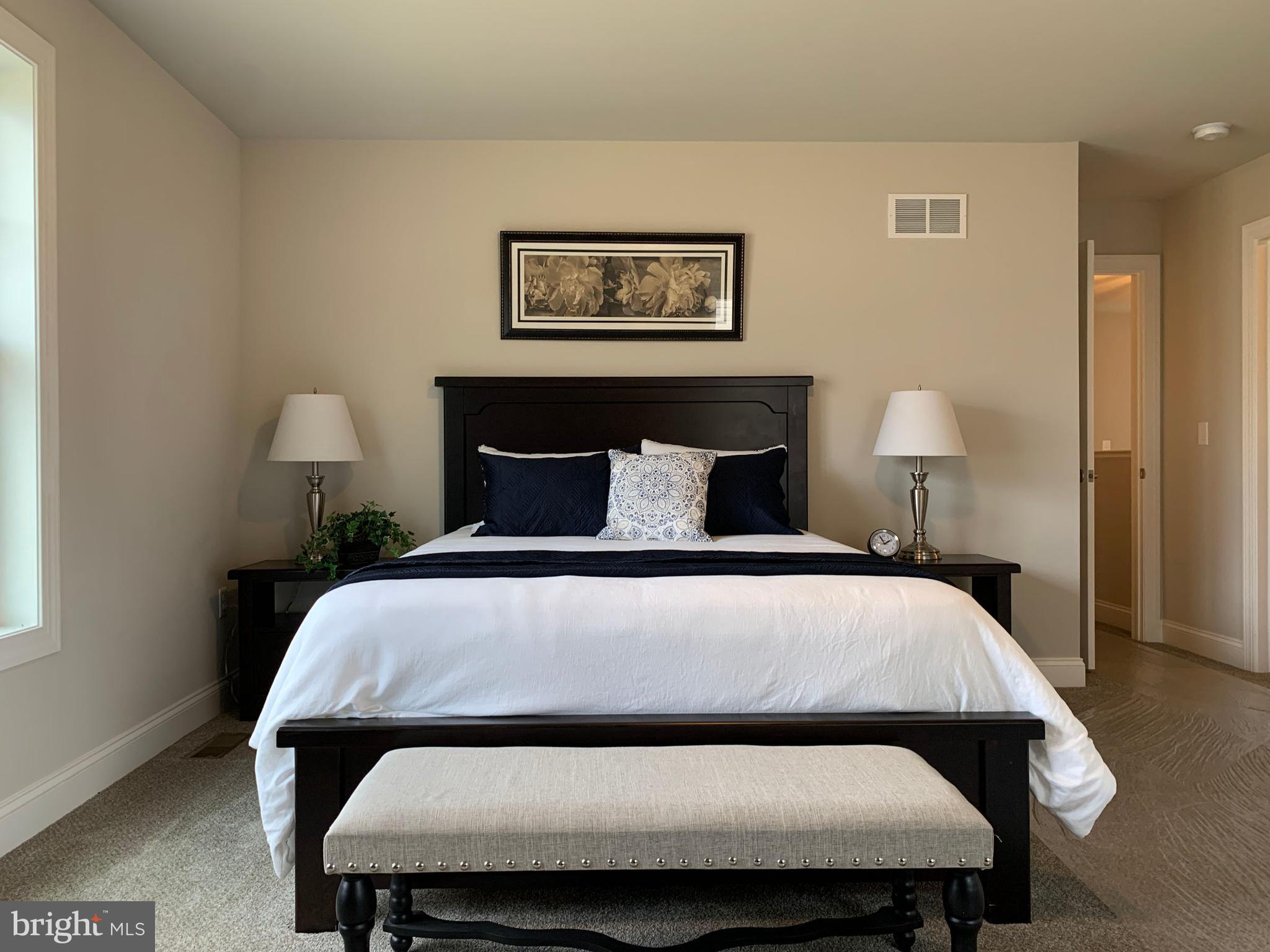 WOODLAND HILLS - Residential