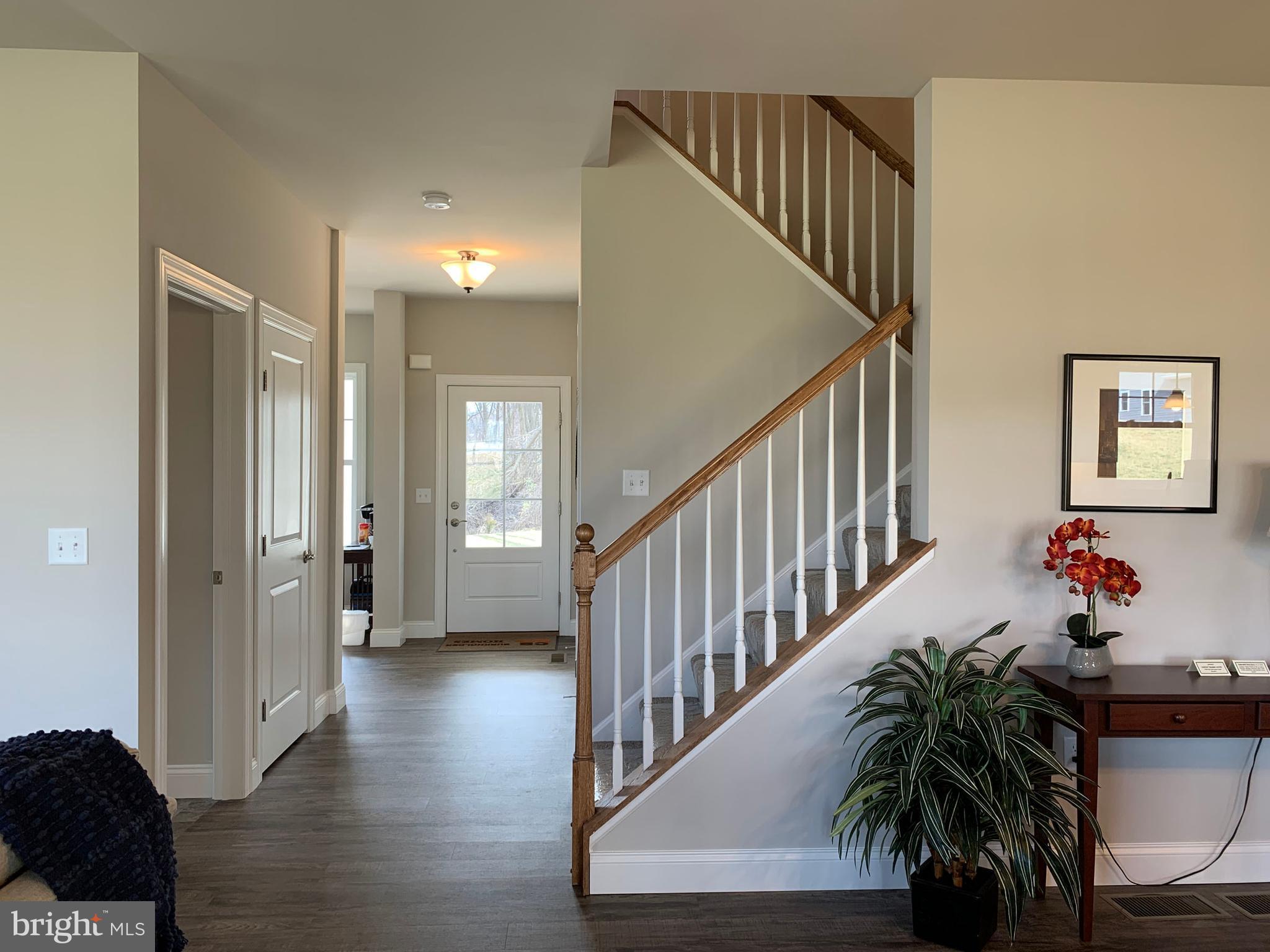 WOODLAND HILLS - Residential