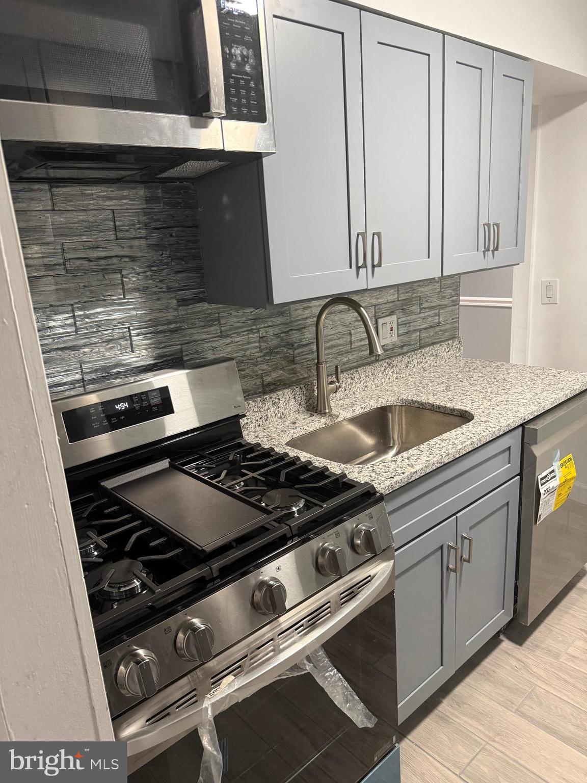 FLOWER OAK CONDOMINIUMS - Residential