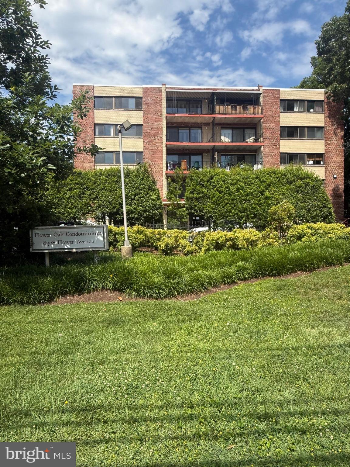 FLOWER OAK CONDOMINIUMS - Residential