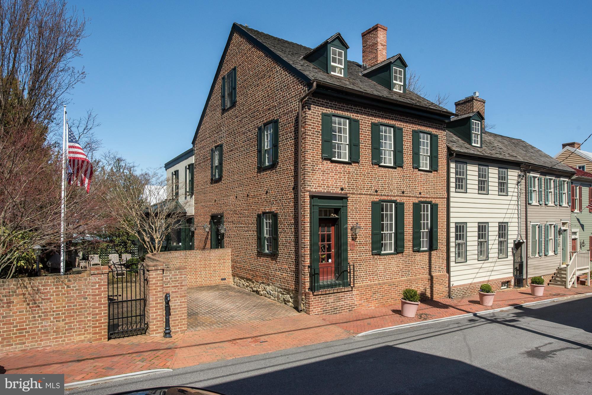 HISTORIC DISTRICT - Residential