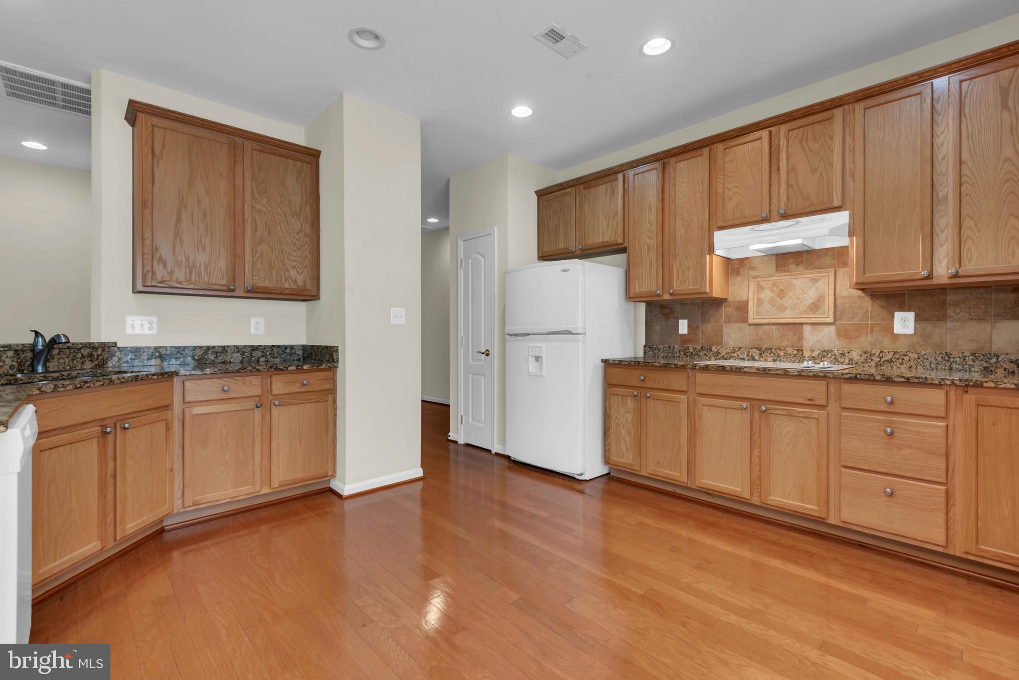 SYMPHONY VILLAGE AT CENTREVILLE - Residential