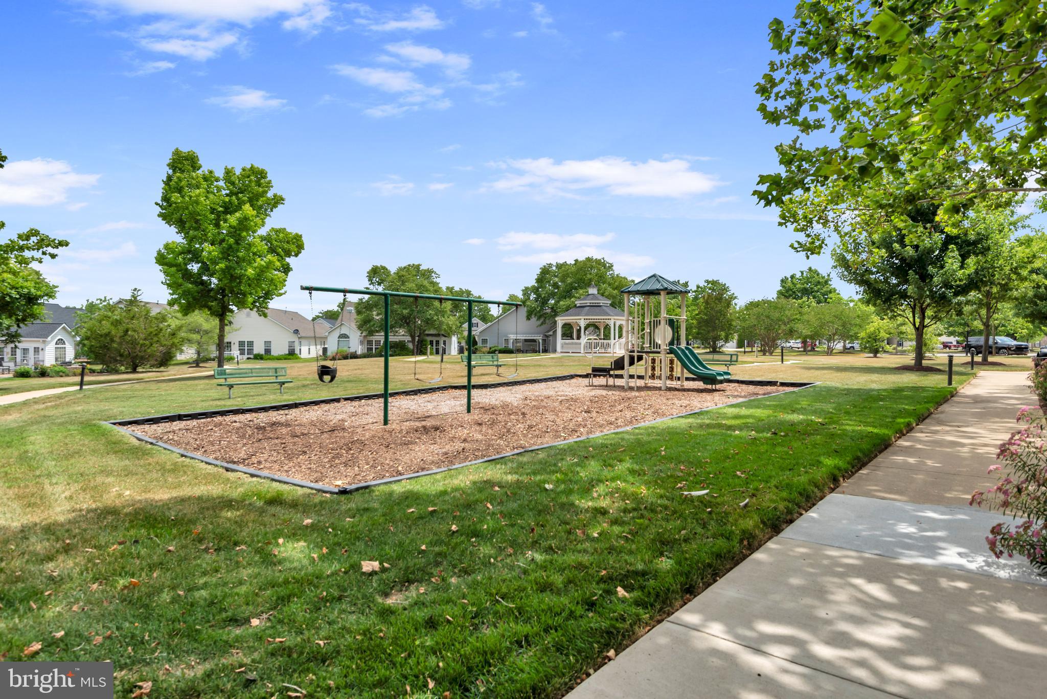SYMPHONY VILLAGE AT CENTREVILLE - Residential