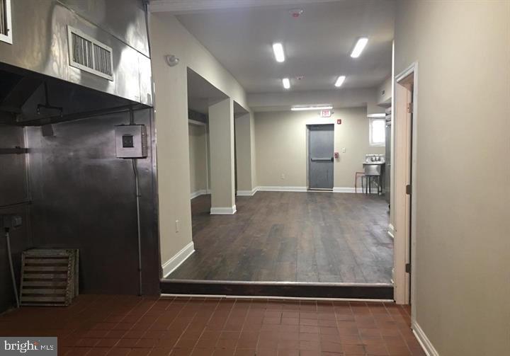 JENKINTOWN - Commercial Sale
