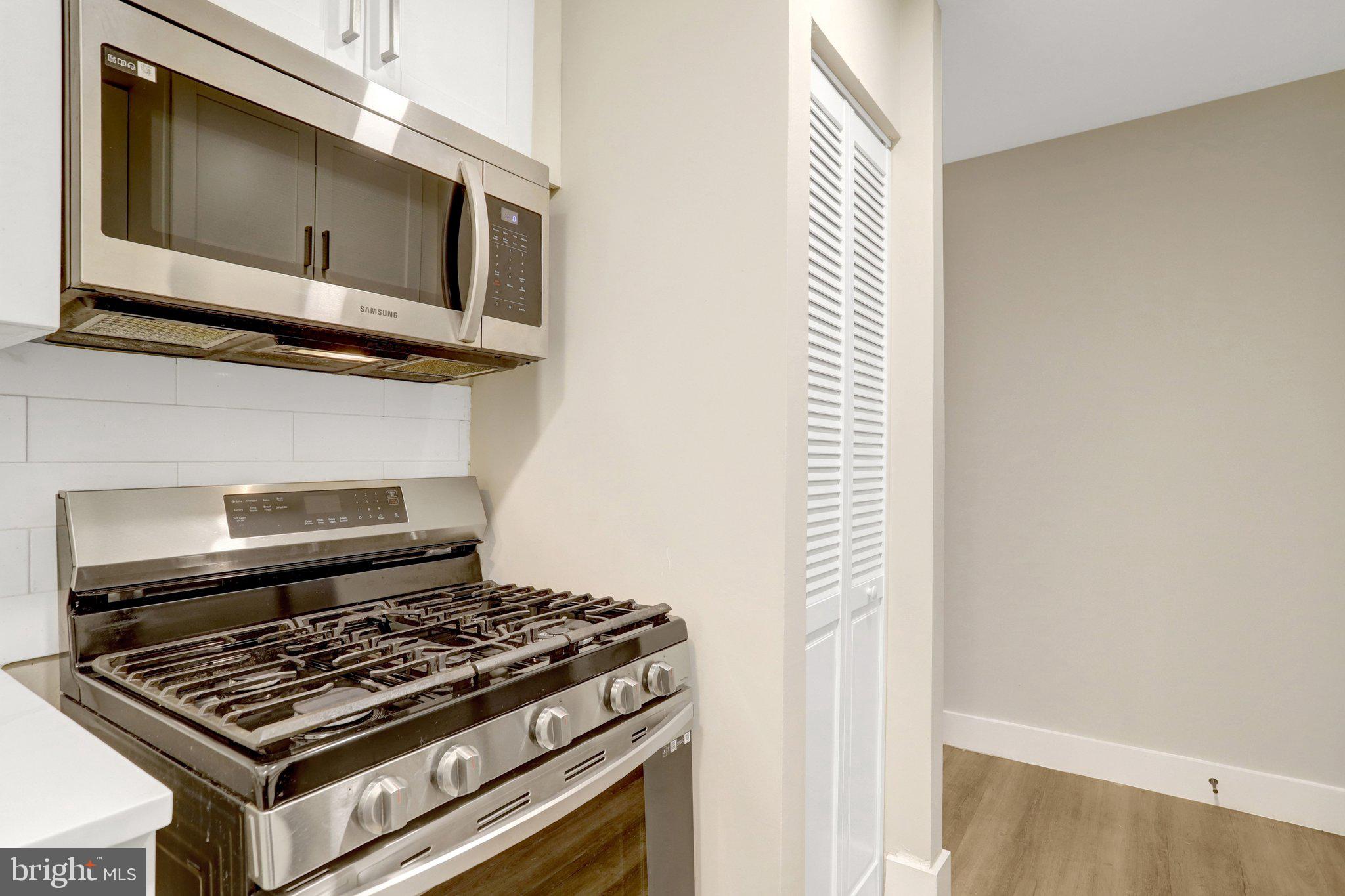 MARLOW TOWERS CONDOMINIUMS - Residential