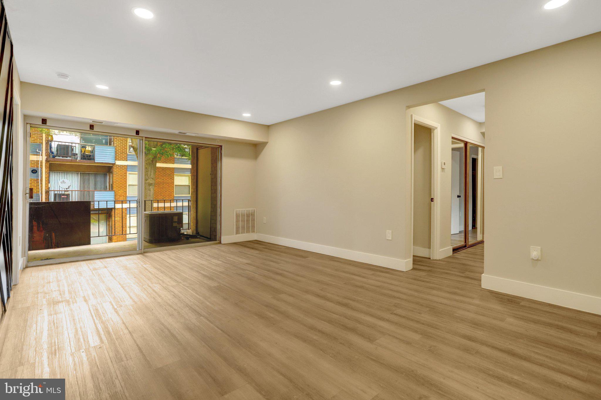 MARLOW TOWERS CONDOMINIUMS - Residential