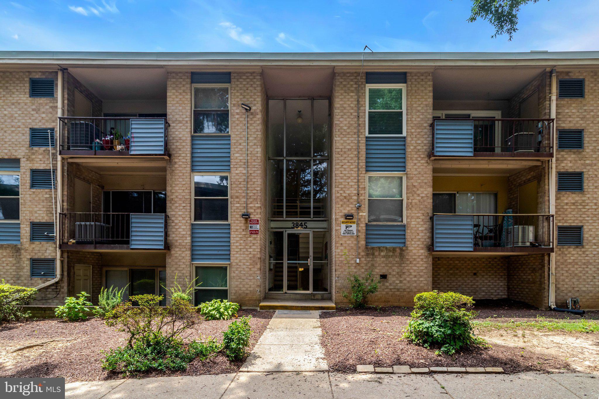 MARLOW TOWERS CONDOMINIUMS - Residential