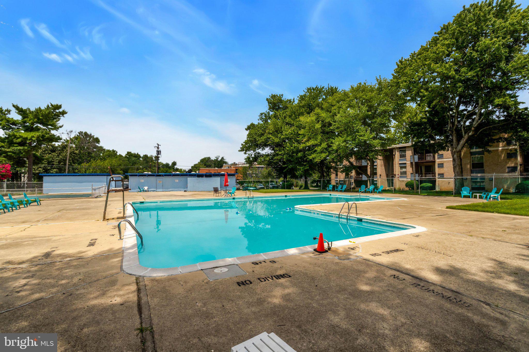 MARLOW TOWERS CONDOMINIUMS - Residential