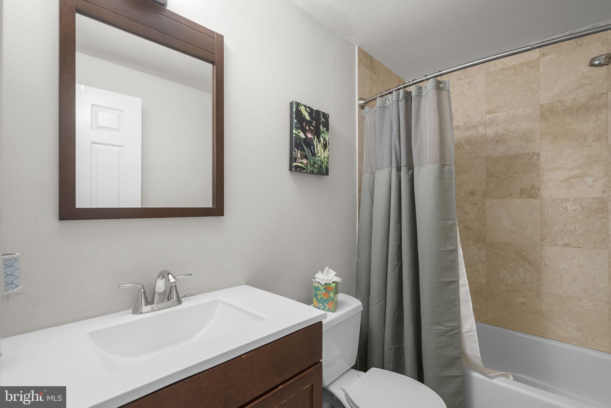 DUMONT OAKS - Residential