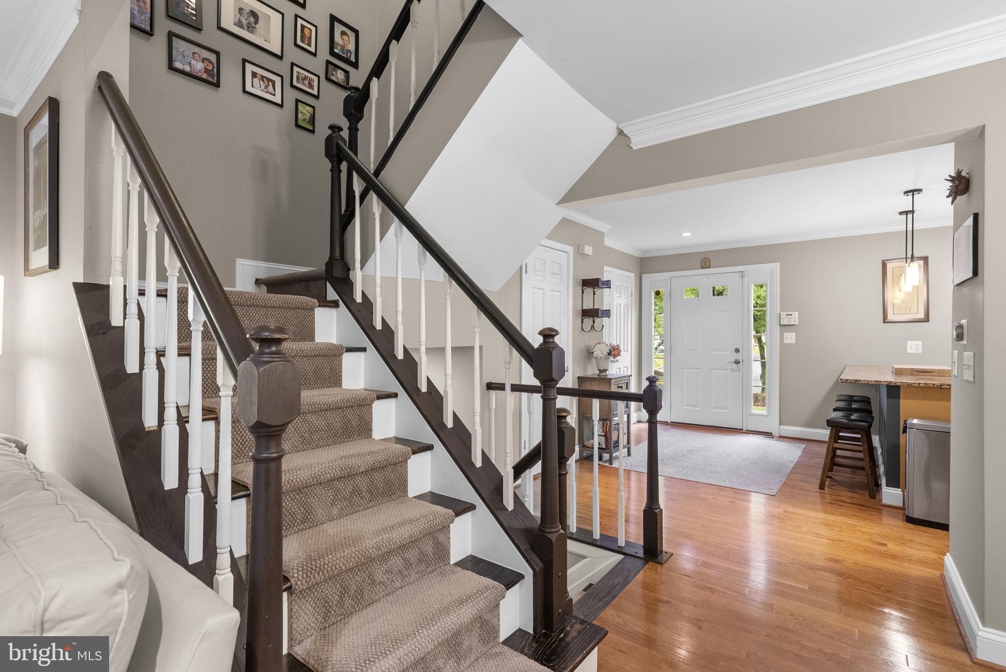 DUMONT OAKS - Residential