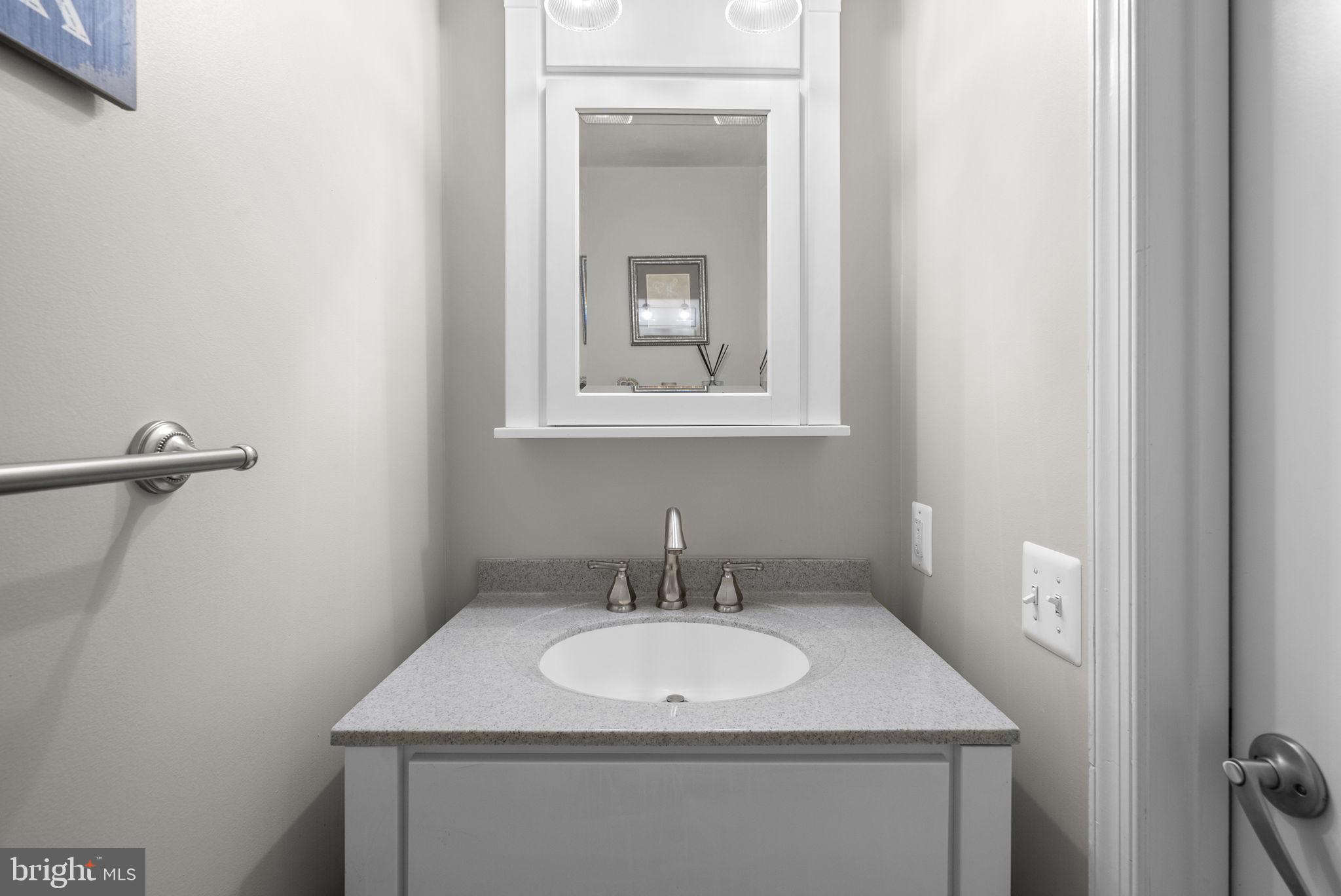 DUMONT OAKS - Residential