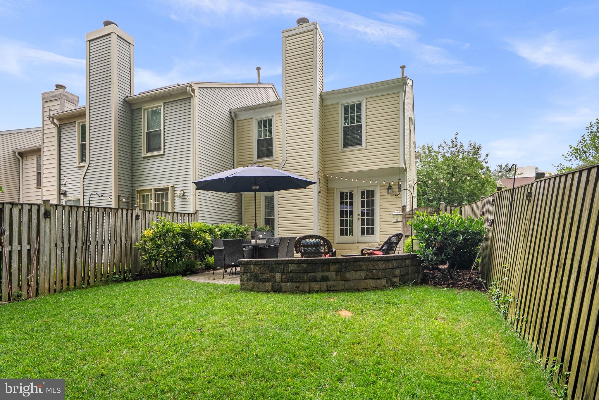 DUMONT OAKS - Residential