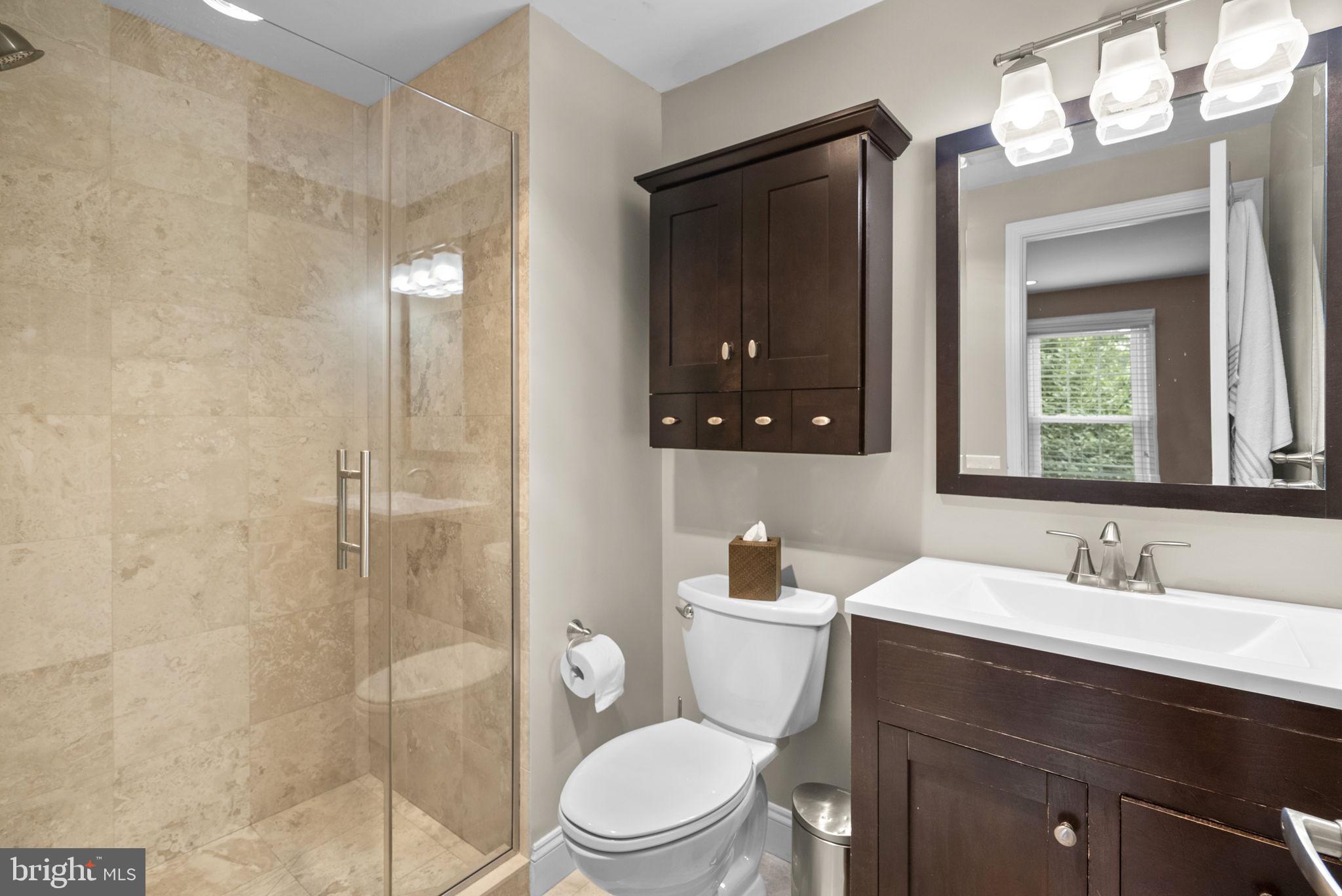 DUMONT OAKS - Residential