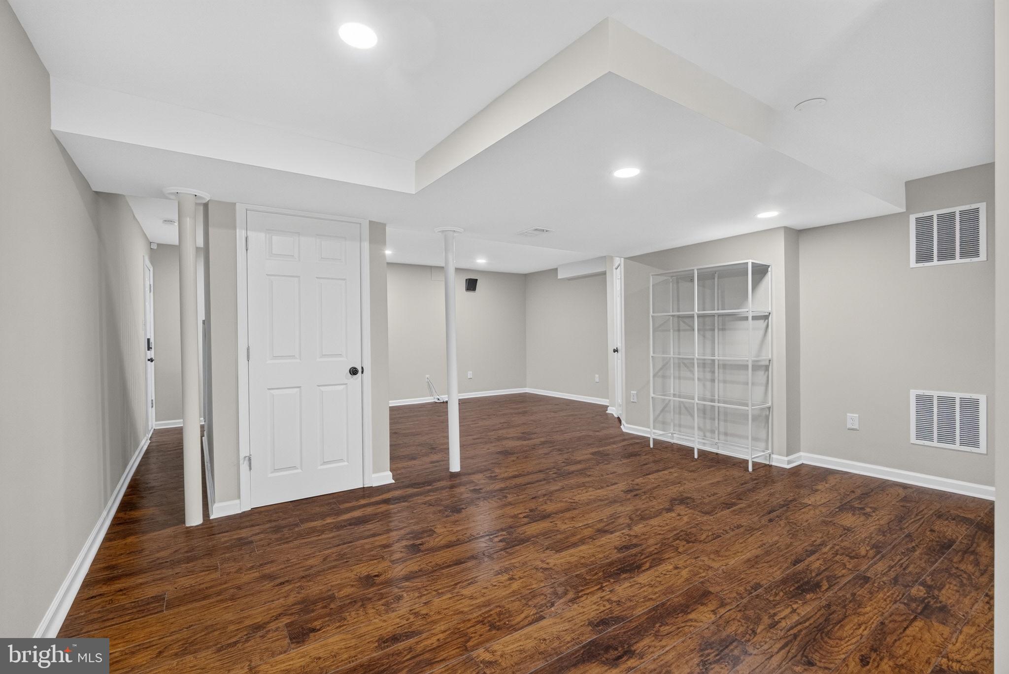 FOX HILLS - Residential