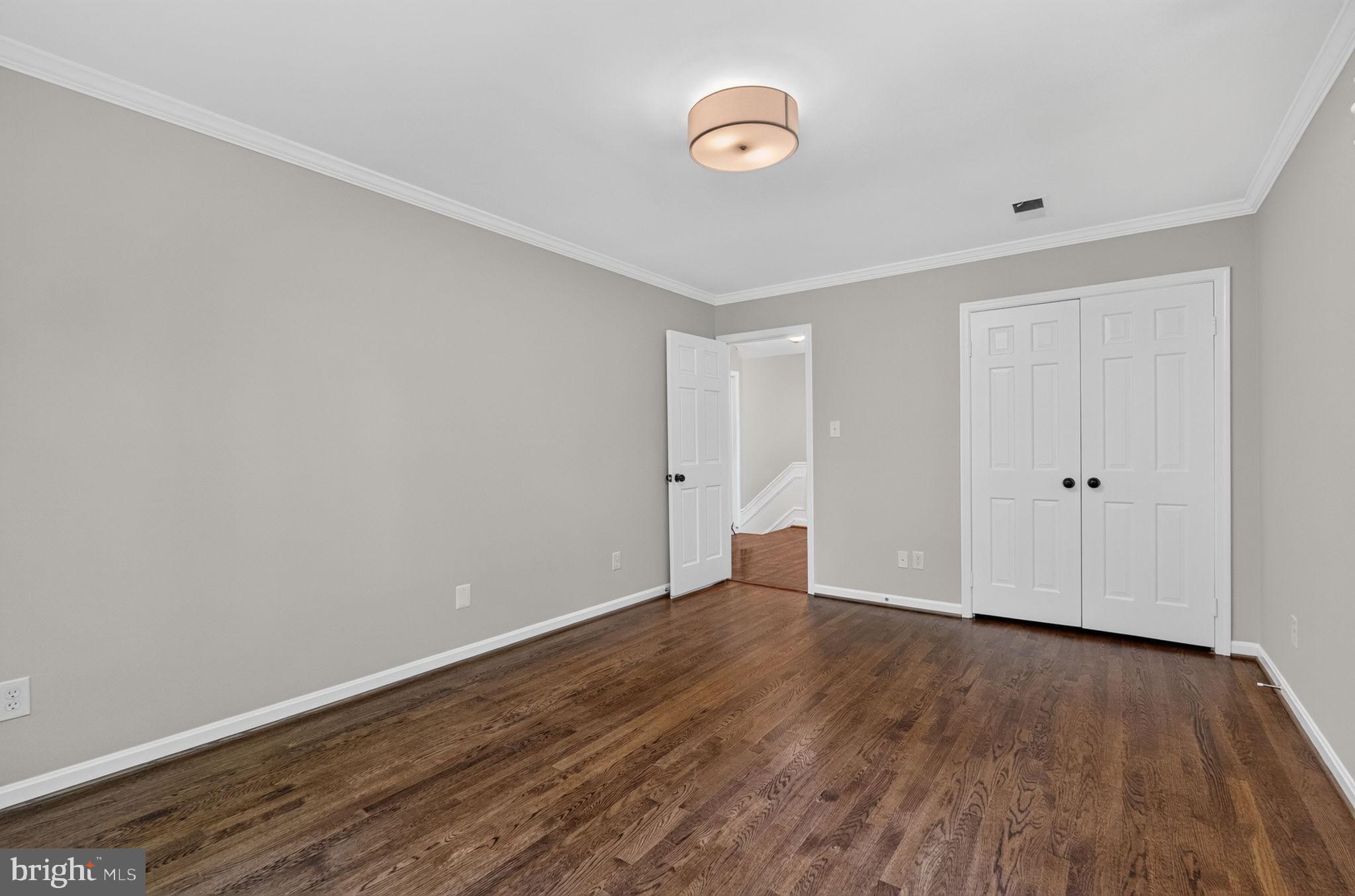 FOX HILLS - Residential