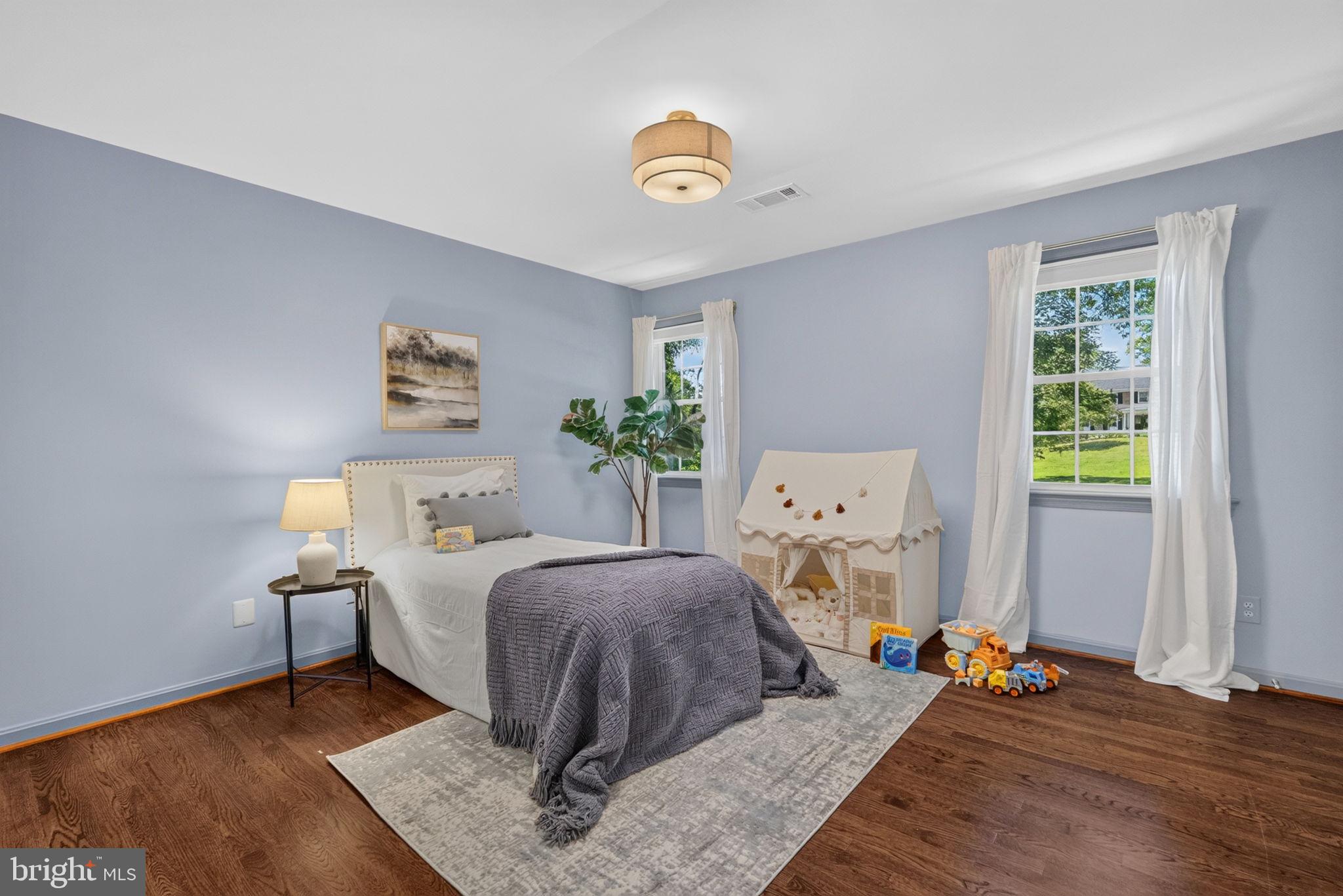 FOX HILLS - Residential