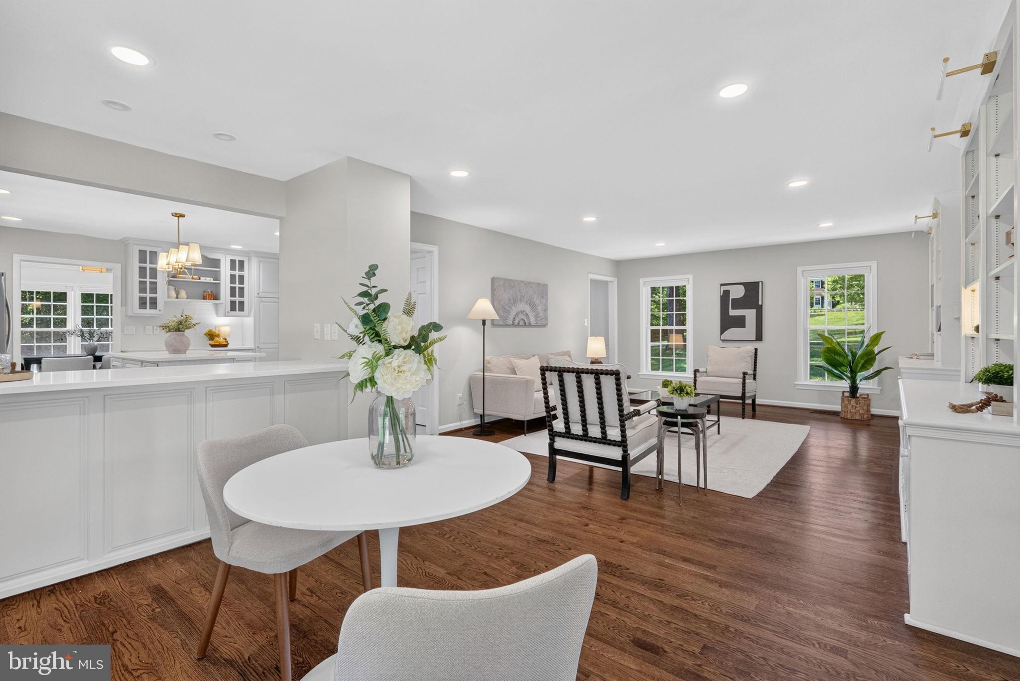 FOX HILLS - Residential