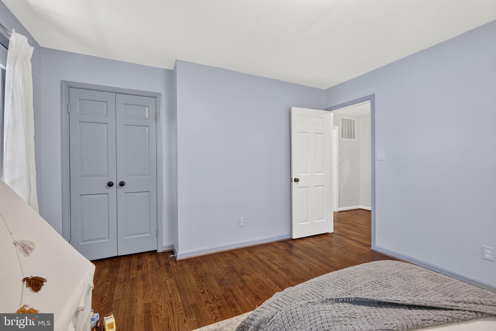 FOX HILLS - Residential