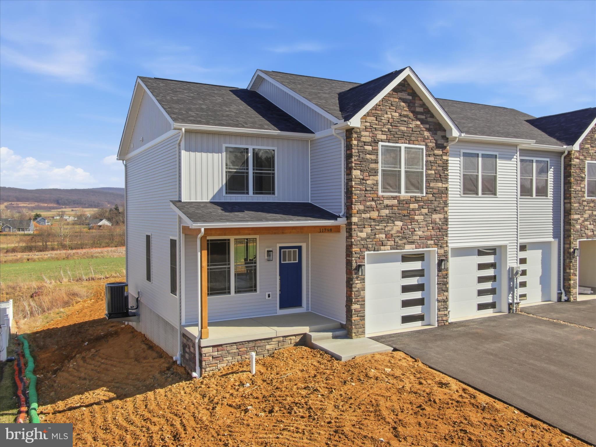 SPRING VALLEY - Residential