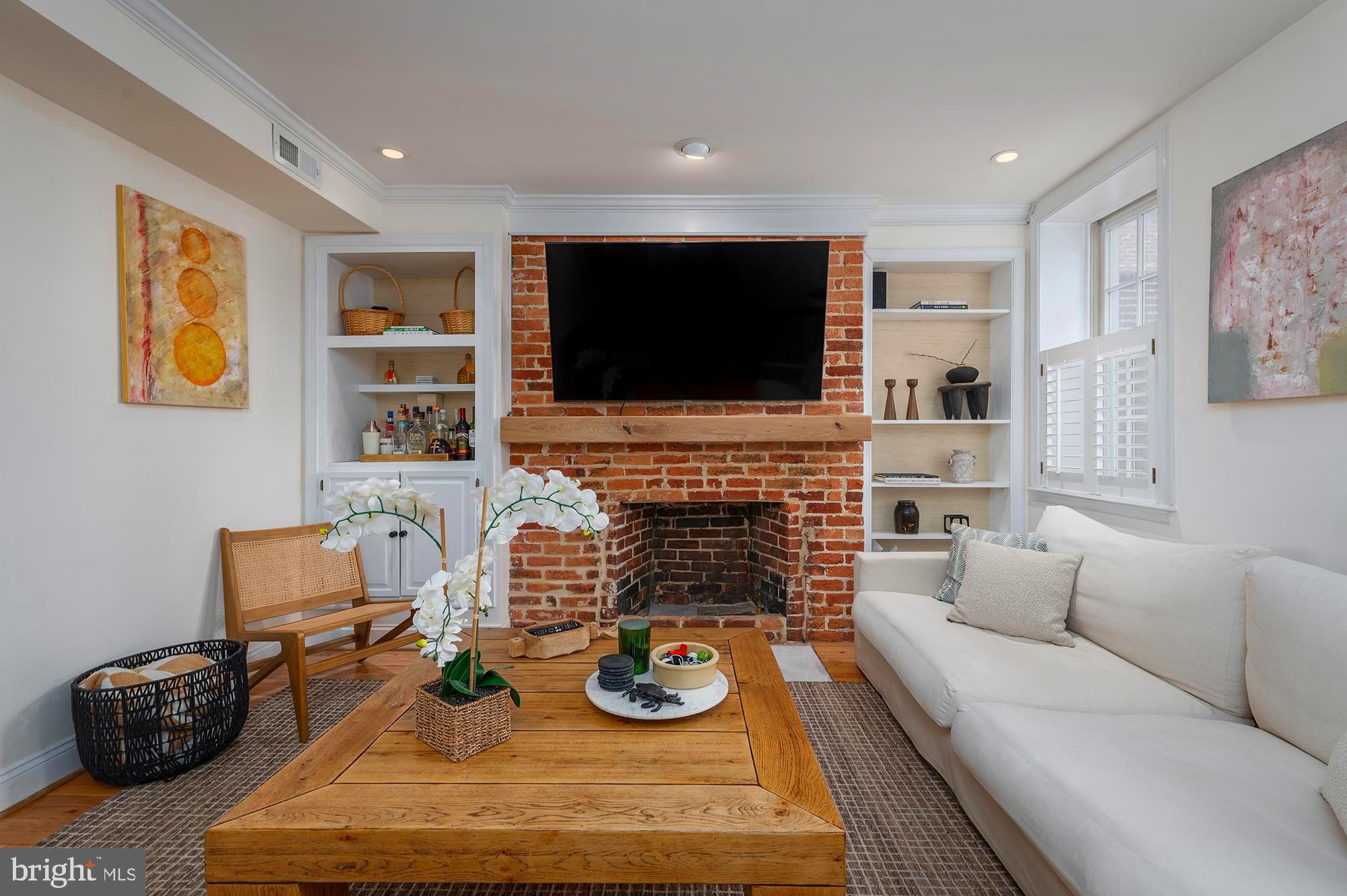 FELLS POINT HISTORIC DISTRICT - Residential