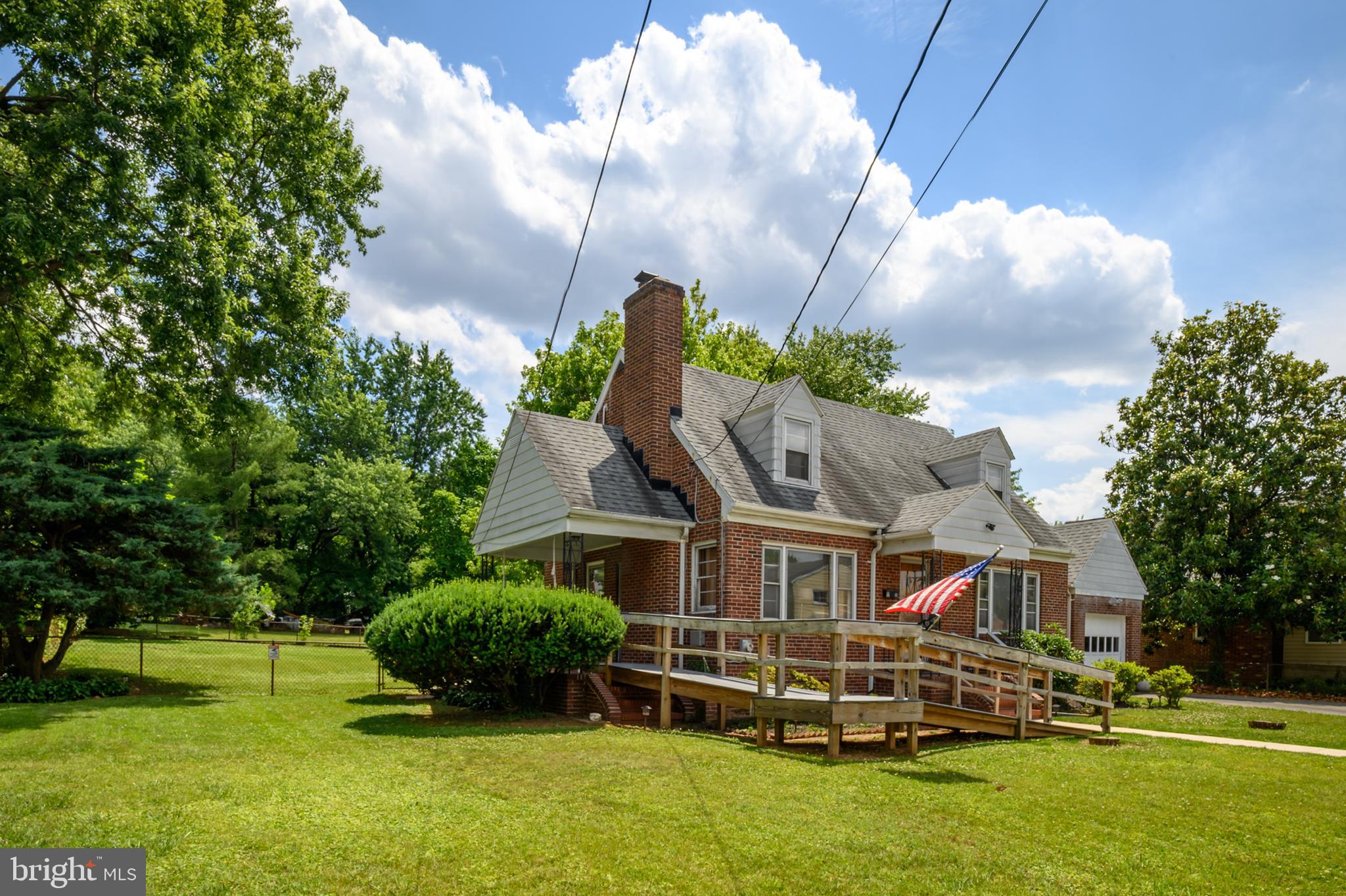 HILLSIDE - Residential
