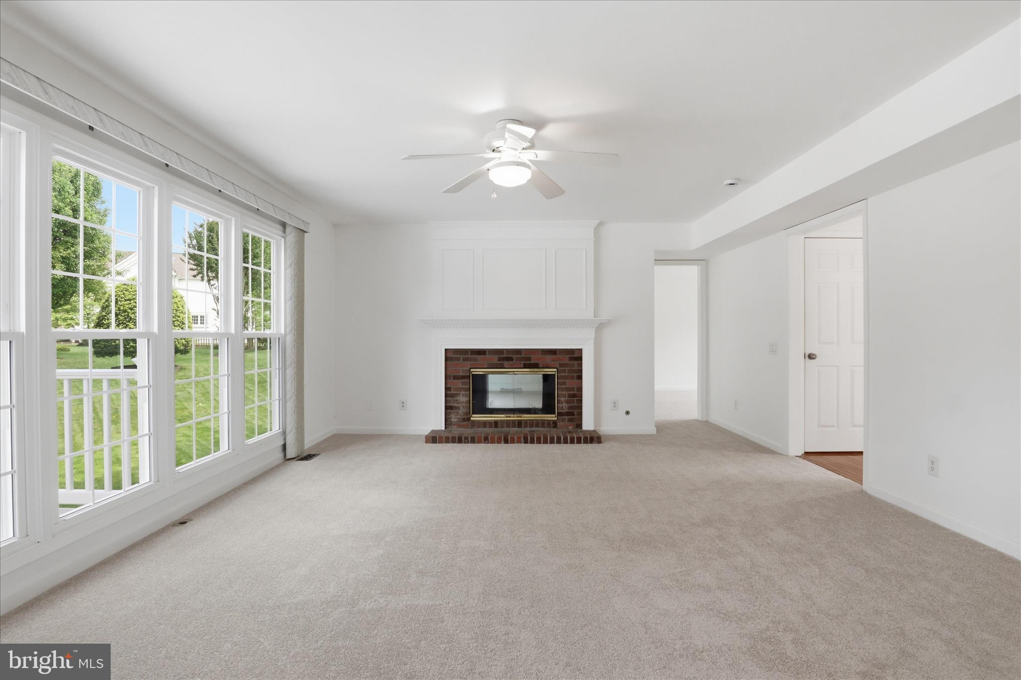 CROSSPOINTE - Residential