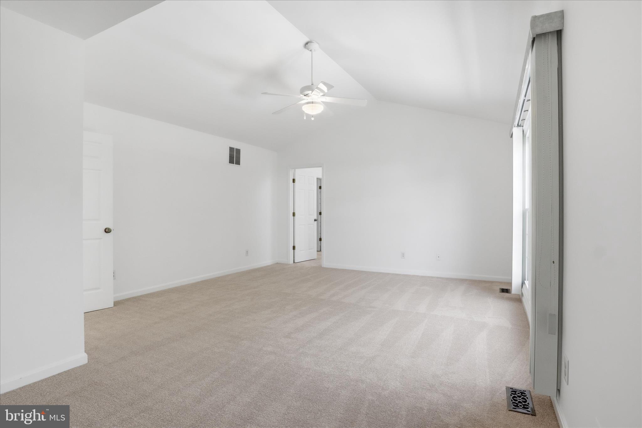 CROSSPOINTE - Residential