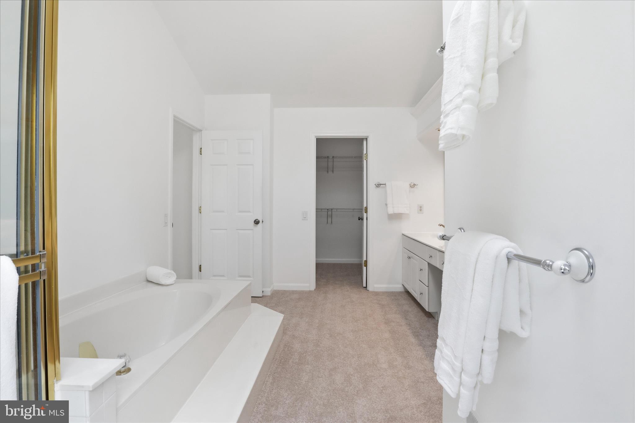 CROSSPOINTE - Residential