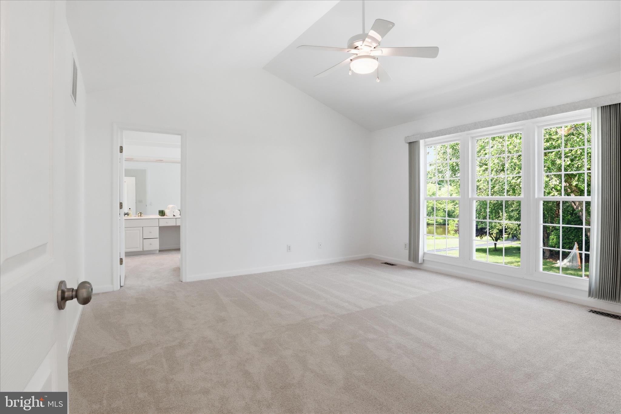 CROSSPOINTE - Residential