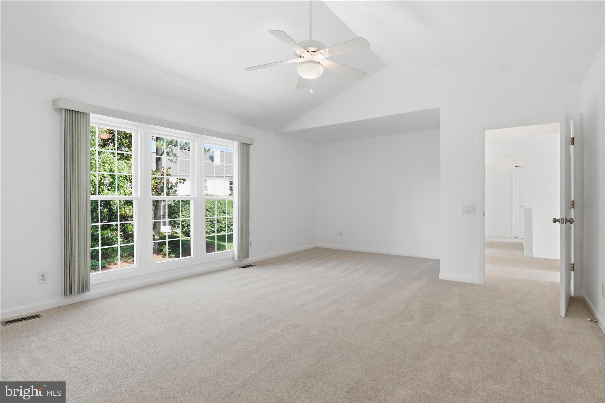 CROSSPOINTE - Residential
