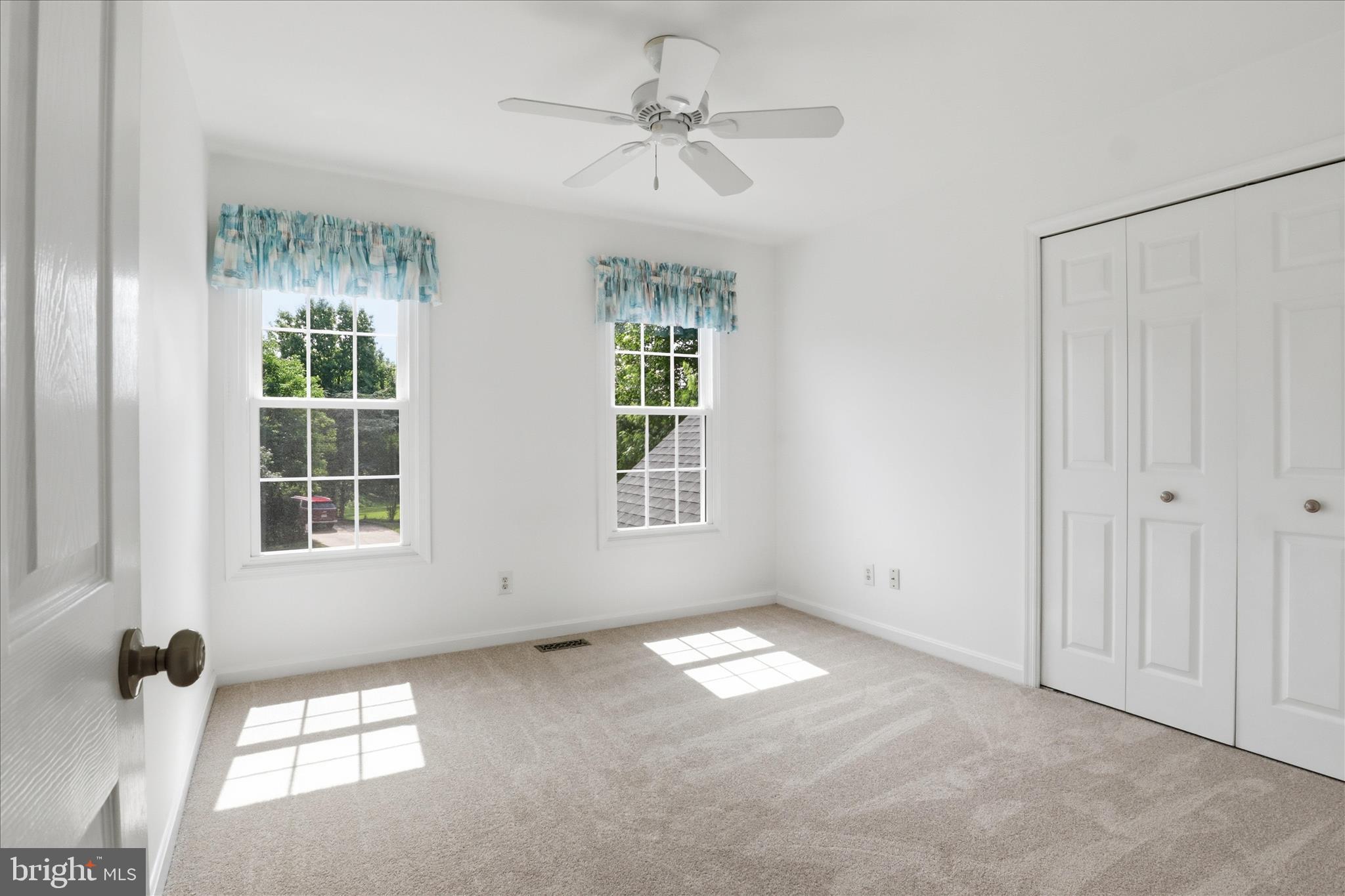 CROSSPOINTE - Residential