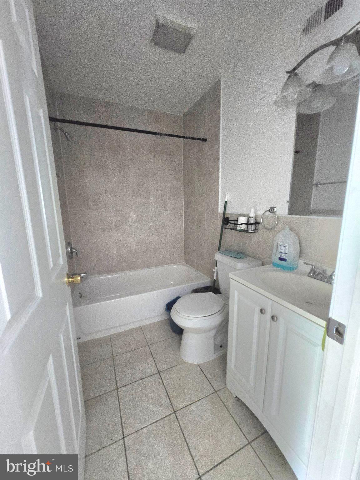 PHILADELPHIA (NORTHEAST) - Residential
