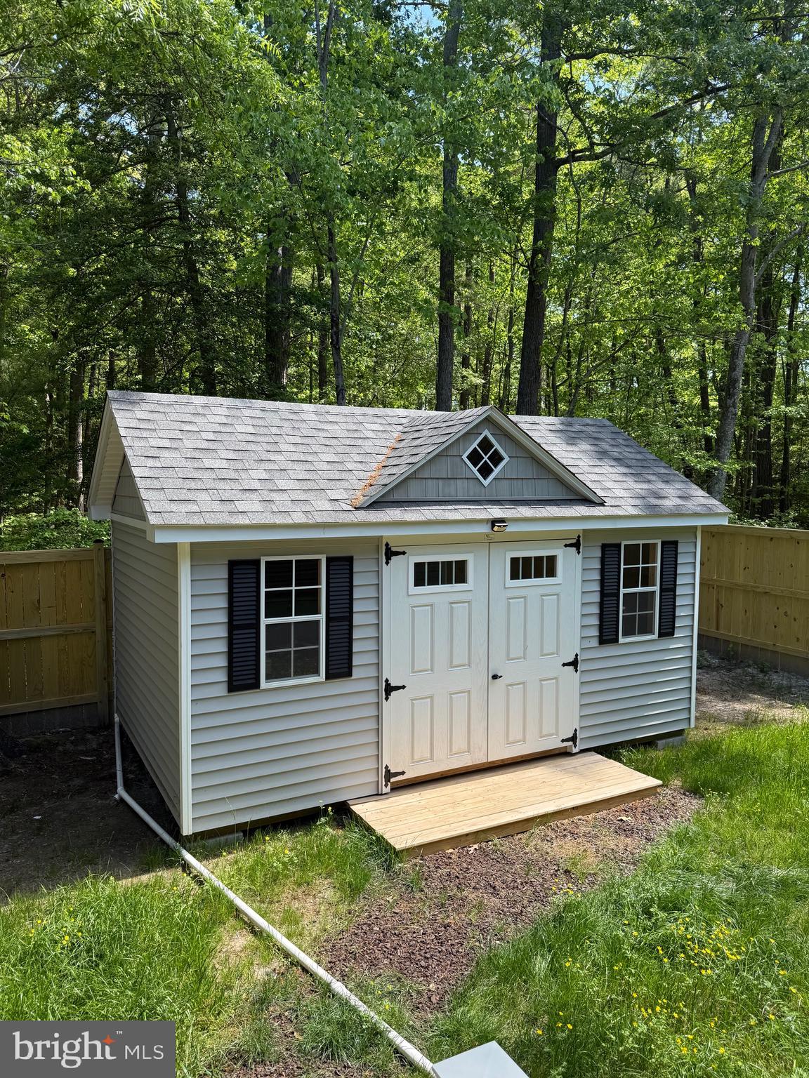 CLASSIC SHORES - Residential Lease