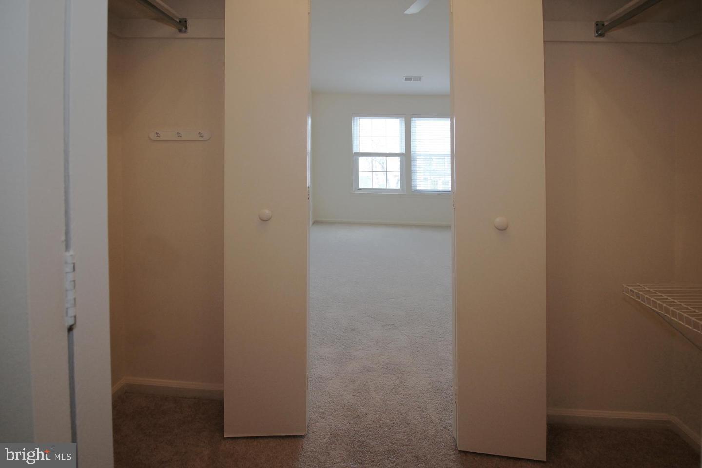 GRAYS POINTE - Residential Lease