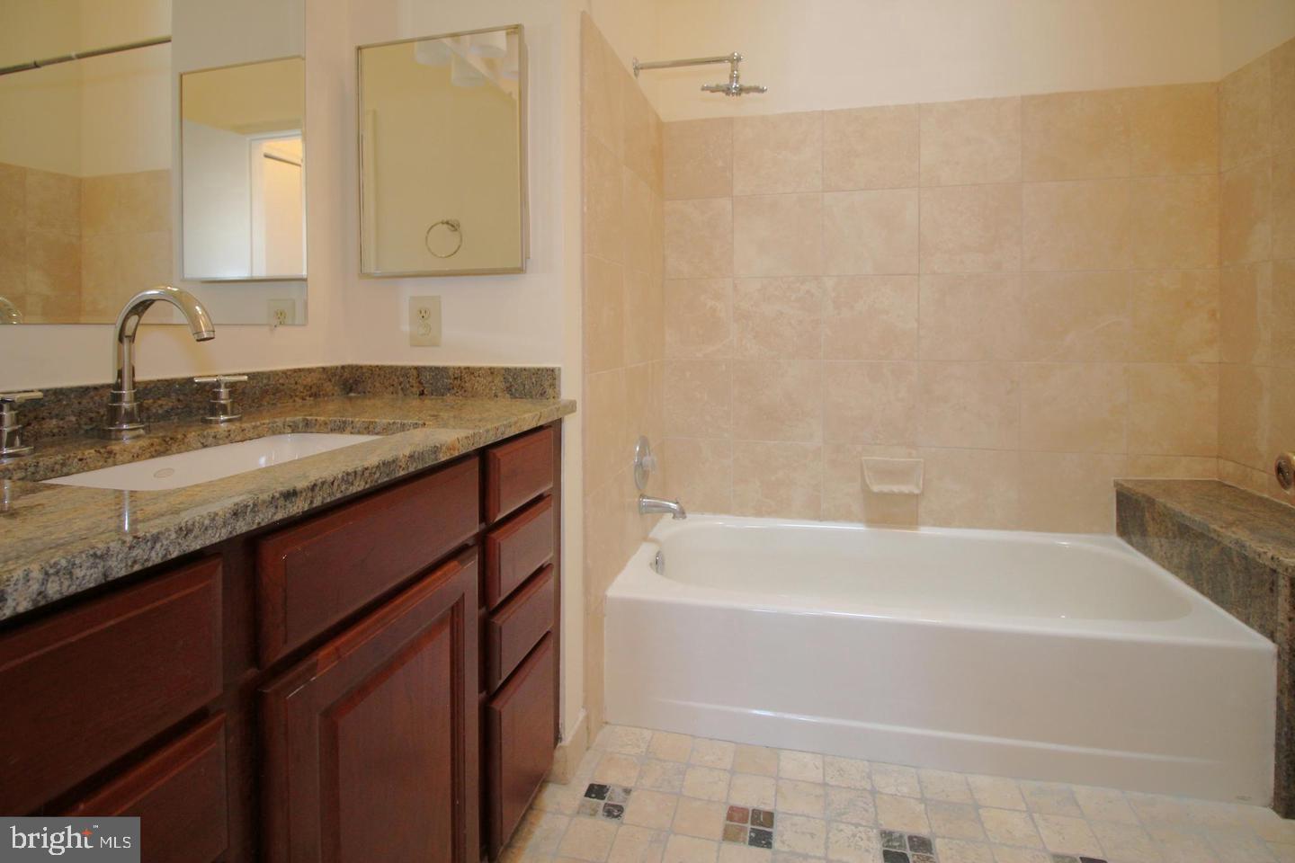GRAYS POINTE - Residential Lease