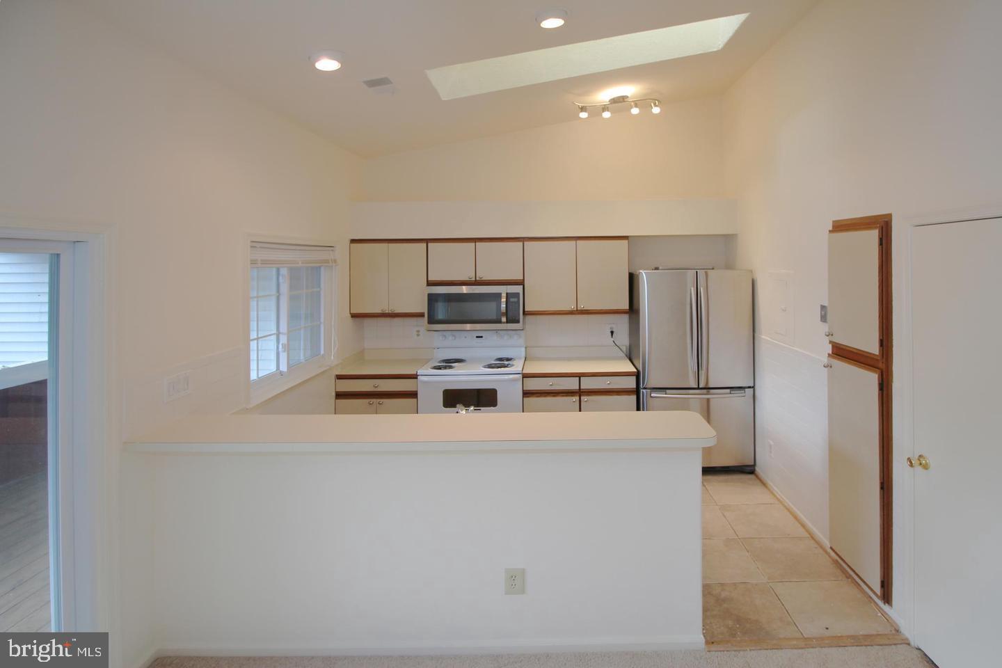 GRAYS POINTE - Residential Lease