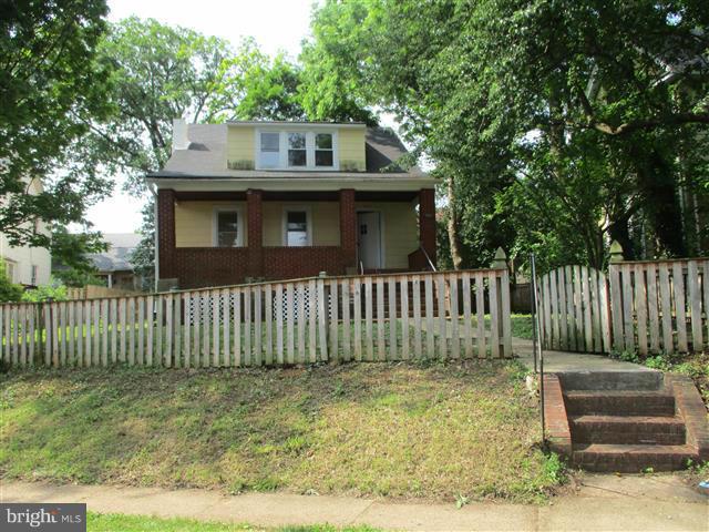 SPACIOUS CAPE COD HAS BEEN RENOVATED TOP TO BOTTOM IN THE PAST .HUGE COVERED FRONT PORCH TO RELAX ON. FORMAL LR & DR , DEN & KITCHEN AND POWDER ROOM ON MAIN LEVEL WITH HARDWOOD FLOORS AND CERAMIC TILE. UPPER LEVEL HAS GENEROUS SIZE BEDROOMS AND FULL BATH. LOWER LEVEL HAS FAMILY ROOM , 1/2 BATH AND LOTS OF STORAGE. CLOSE TO SCHOOLS & SHOPPING. EASY ACCESS TO 83 & DOWNTOWN.