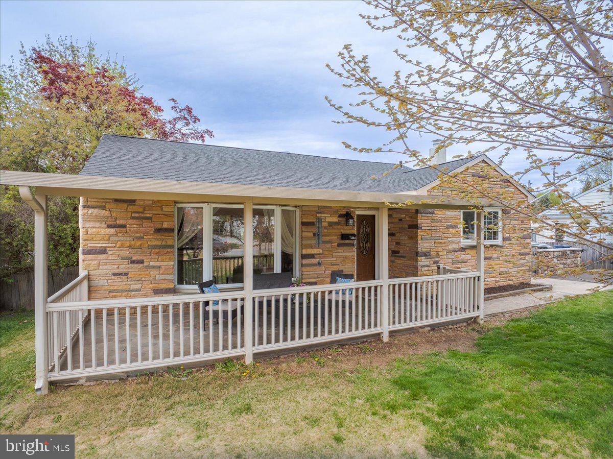 ROSLYN - Residential