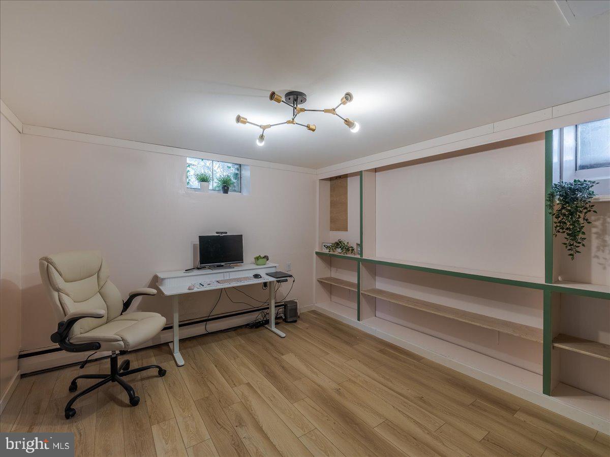 ROSLYN - Residential