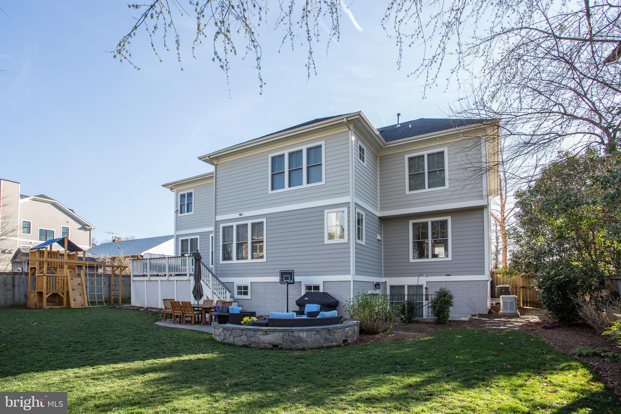 BERKSHIRE OAKWOOD - Residential