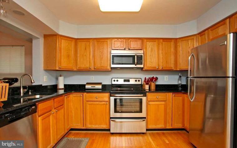 RUSSETT - Residential