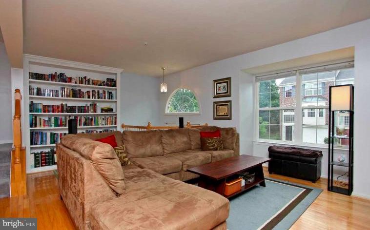 RUSSETT - Residential