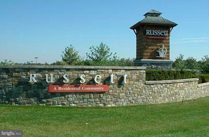 RUSSETT - Residential